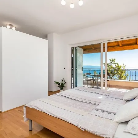 Dom wakacyjny In With Sauna *