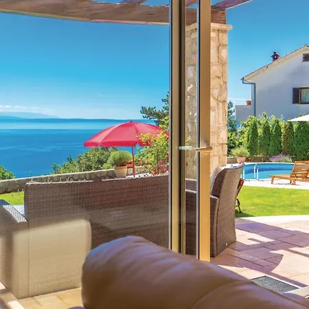 Cozy In With Outdoor Swimming Pool Σπίτι διακοπών *